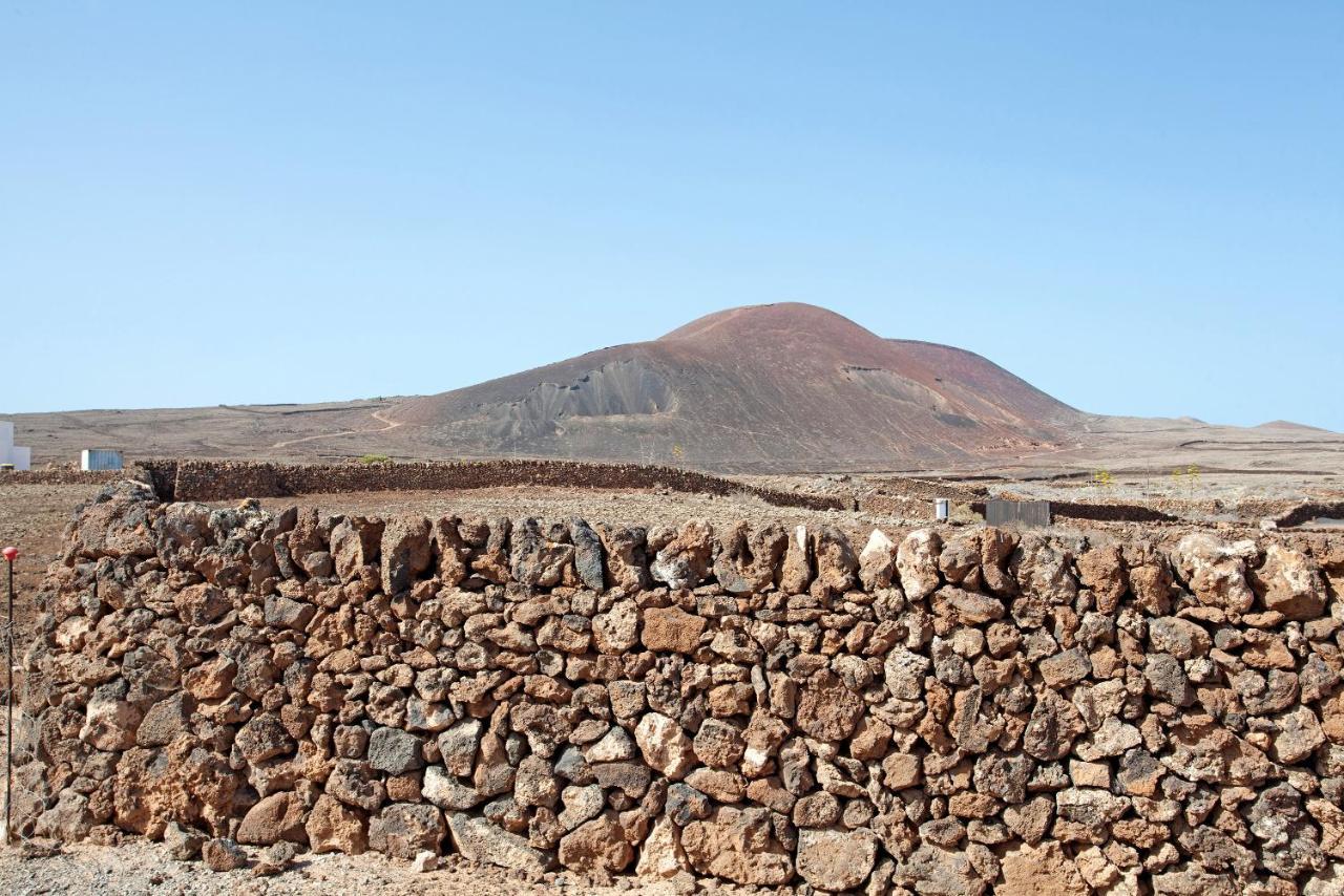Casa Al Volcan De Lajares Exterior photo